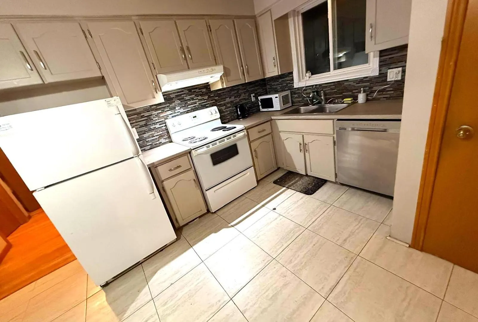 Homestay Ykf Airport Home-Free Fast Wifi-Free Parking Hespeler Canada